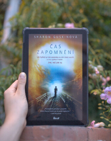 Čas zapomnění - Sharon Guskin - recenze