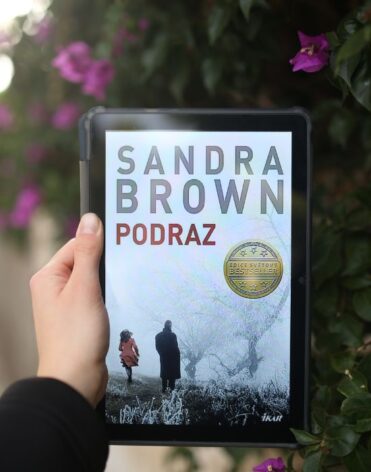 Podraz - Sandra Brown - recenze