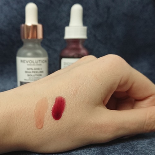 test – porovnání chemických peelingů Ordinary a Revolution Skincare