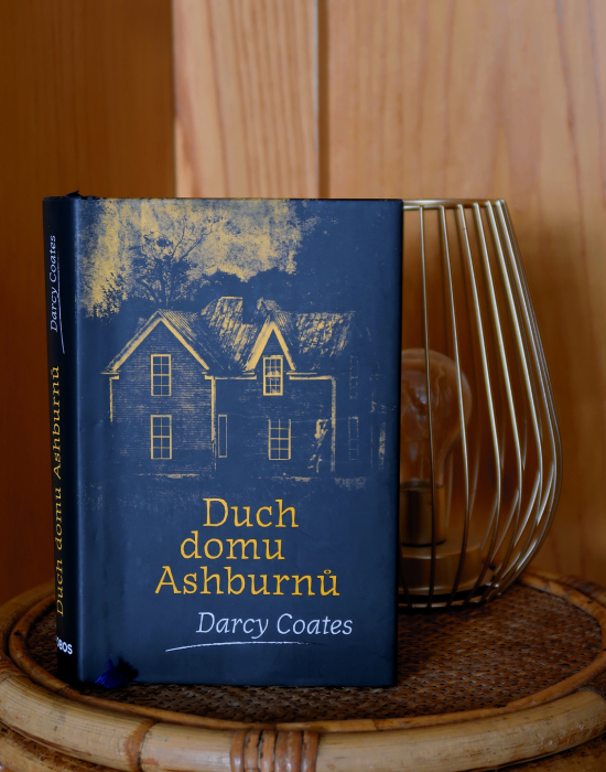 duch_domu_ashburnu_darcy_coates_recenze.jpg